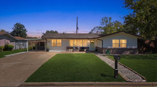 1914 Heights Dr — Katy Heights