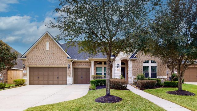 8134 Caroline Ridge Dr — Fall Creek