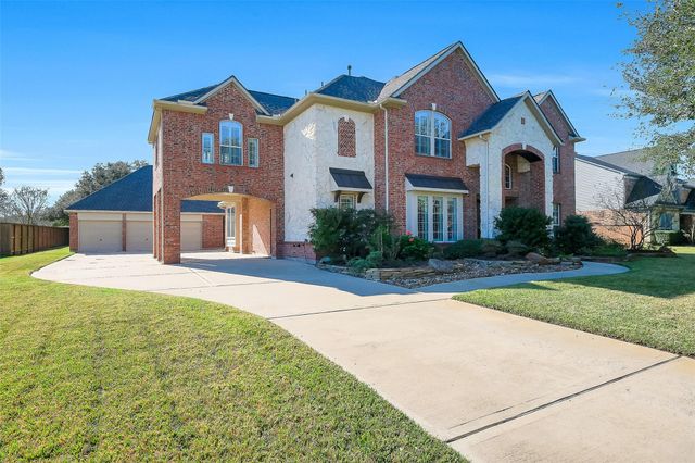 17303 Prescott Mnr — Lakes of Fairhaven