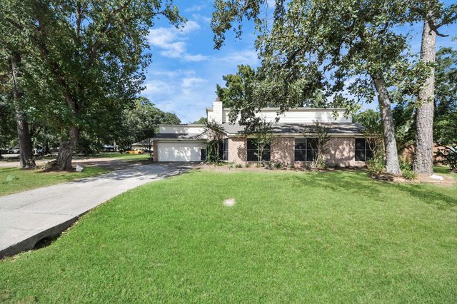 30202 E Geneva Dr — Spring Hills 03