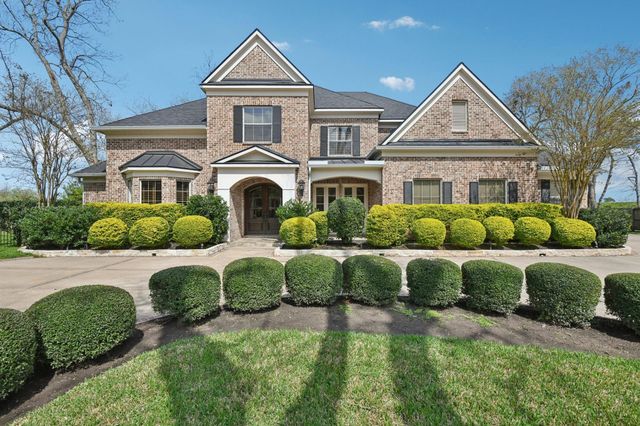 2 Wilmington Ct — Avalon-Enclave At Waters Of Avalon