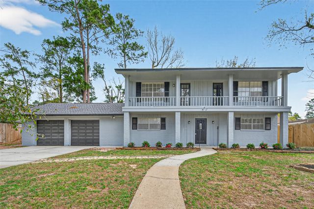 26522 Hillside Dr — Oak Ridge North 06