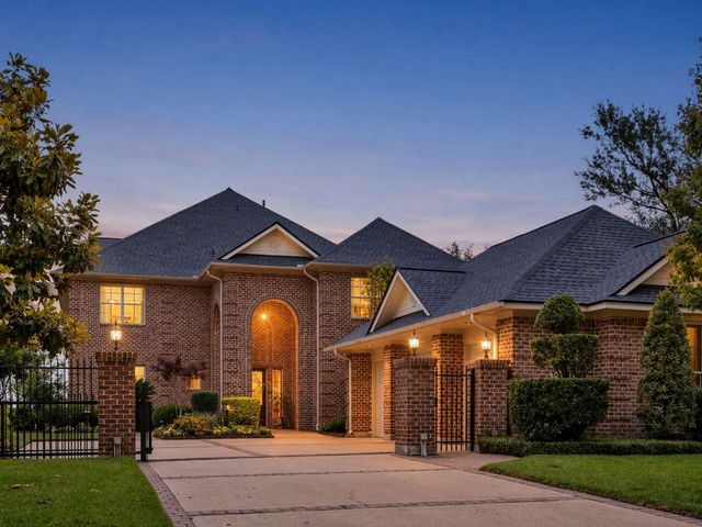 1602 Enterprise Cir — South Shore Lake Estates 98