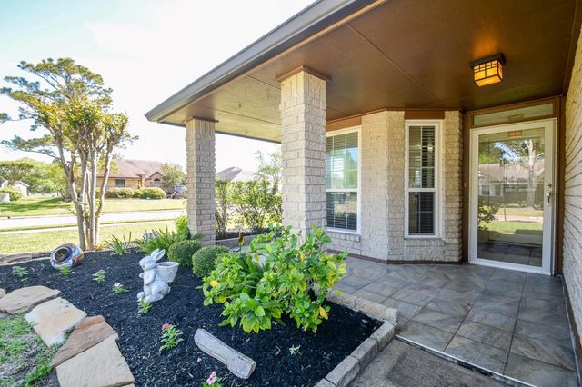 703 Laurel Grove Ln — Countryplace