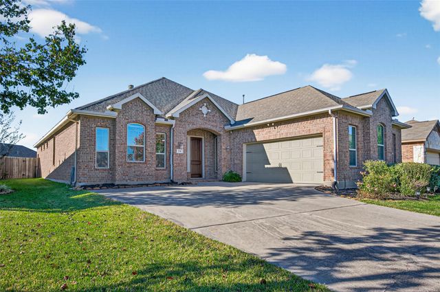 110 Carriage Ct — Magnolia Ridge