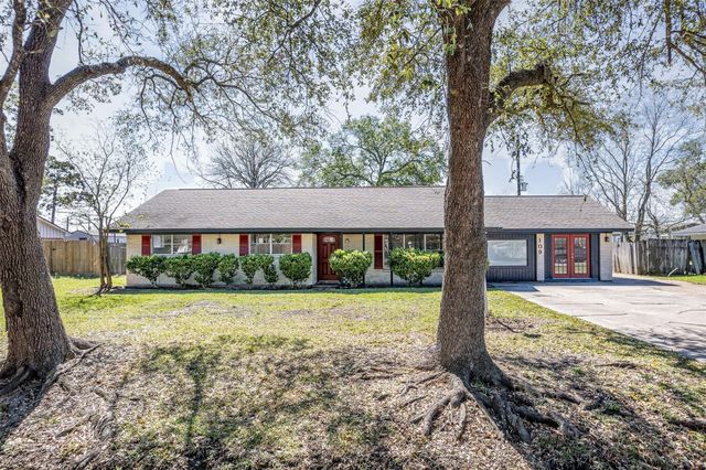 109 Staples Dr — C T Staples