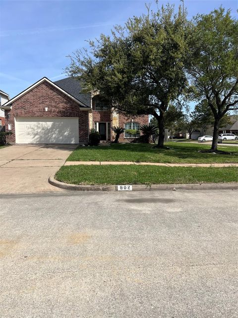 902 Brandy Street — Colony Lake Estates