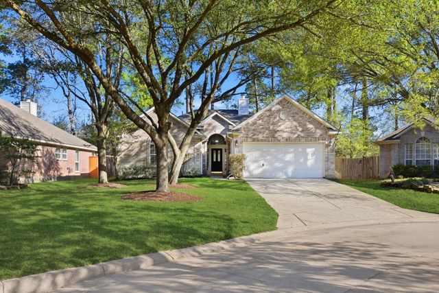 39 N Merryweather Cir — Wdlnds Village Alden Br 82
