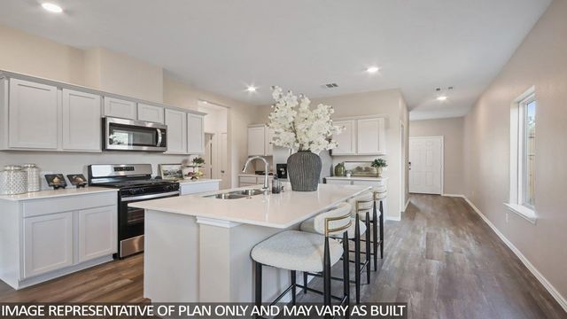 575 Belle Springs Ln — Venetian Pines