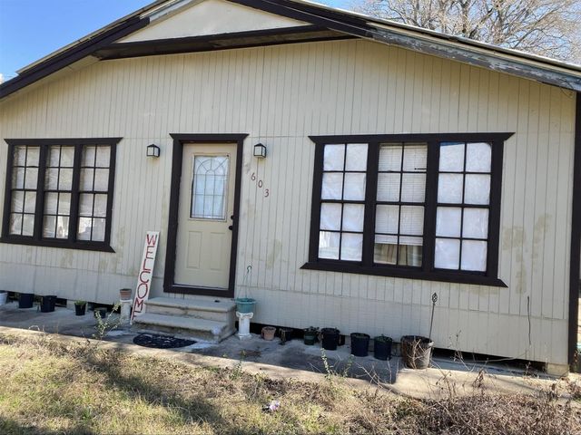 603 Hospital St — Tomball Outlots