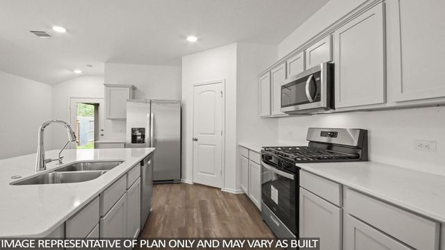 571 Belle Springs Ln — Venetian Pines