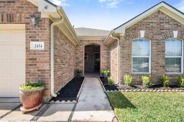 2434 Soledad Ridge Dr — Lexington Woods