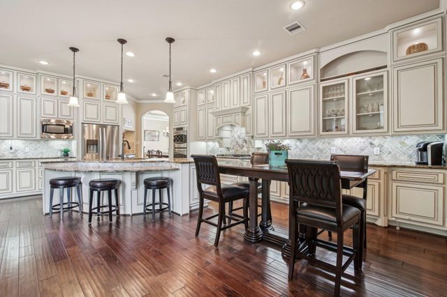 12915 Dunbar Cave Ct — Eagle Springs