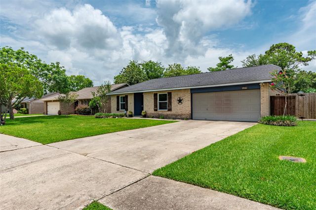 5906 High Meadow St — Countryside Sec 3