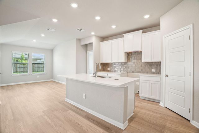 6017 Mockingbird Lodge Ln — Massey Oaks Village