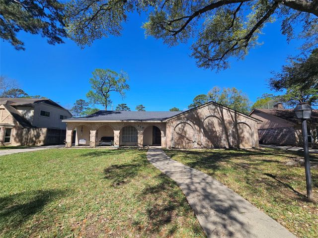710 Enchanted River Dr — Enchanted Oaks Sec 02