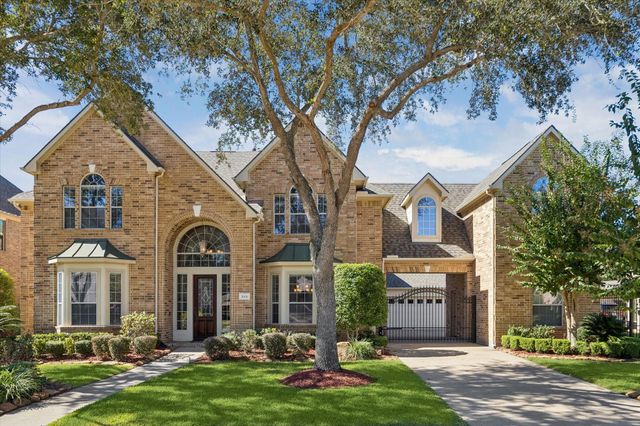 1606 Coleridge St — Telfair