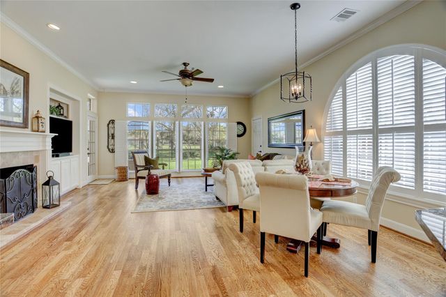 51 Dartmoor Ct — Sweetwater/Commonwealth
