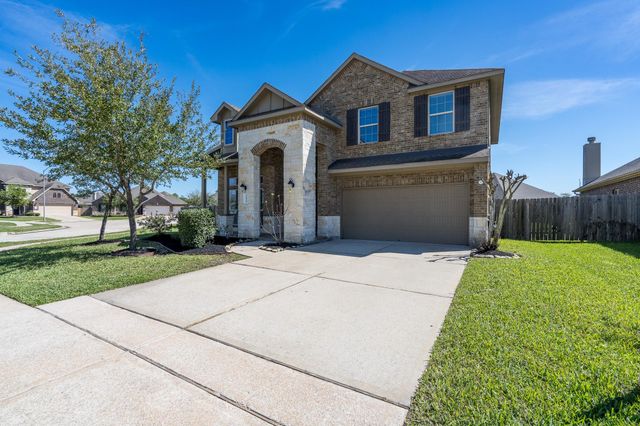 22918 Caverly Ln — Willow Lake Village