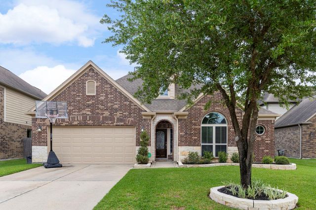 19110 Cardinal Grove Ct — Villages/Cypress Lakes Sec 8