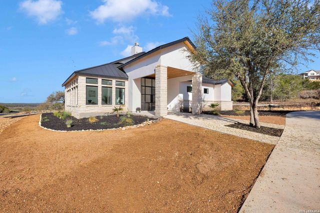 109 Upper River Place — MYSTIC SHORES