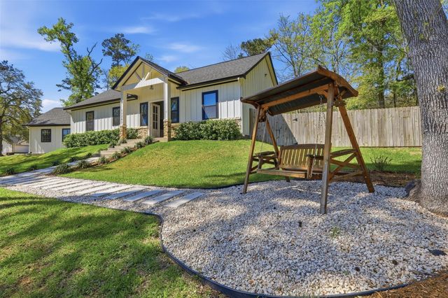 13203 Royal Shores Dr — Royal Forest 02