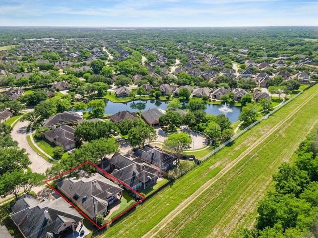 8923 FOUR LEAF DRIVE — GREATWOOD LAKECREST