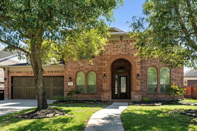 2415 Hendricks Lakes Dr — Lakes/Cypress Forest Sec 01