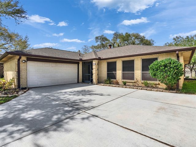 2819 Poplar Creek Ln — Countryplace Sec 1
