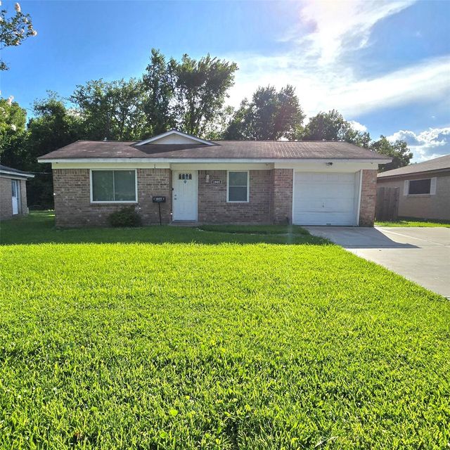1805 N 5th St — Outlawn Terrace