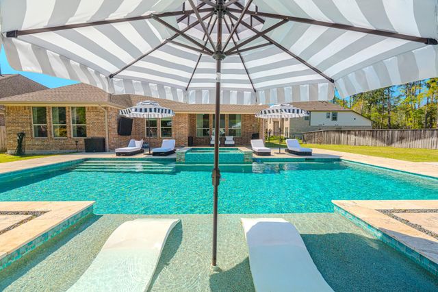 414 Rowan Pine Ct — Grand Central Park