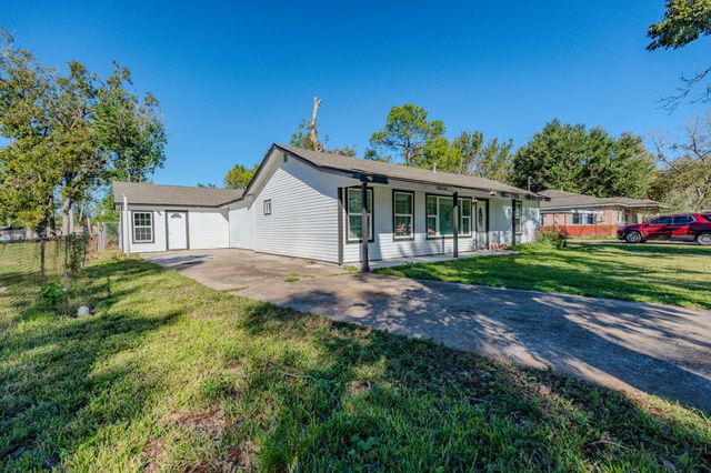 5107 Sycamore Ave — Golden Acres Sec 01