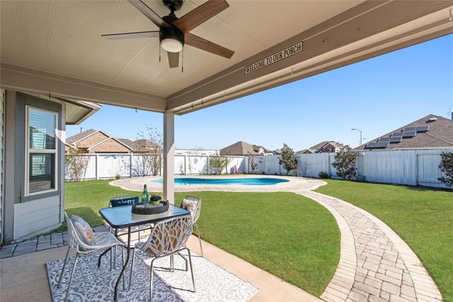 705 Autumn Lake Ln — Magnolia Ridge