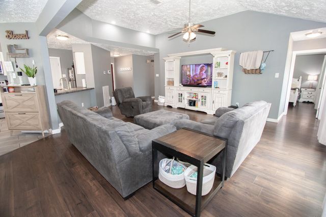 320 Anchor Way — Bay Ridge