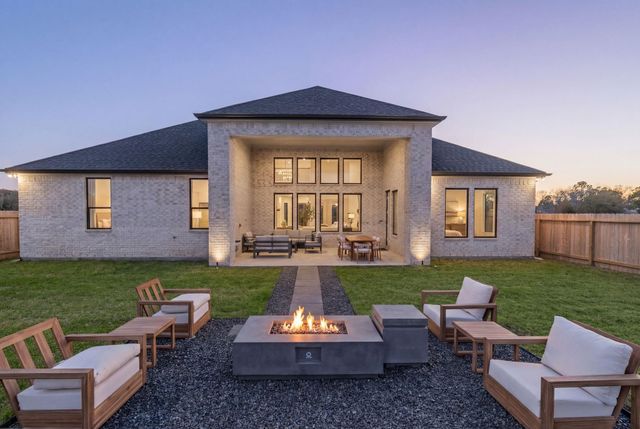 2351 Friendswood Trail — Friendswood Trail