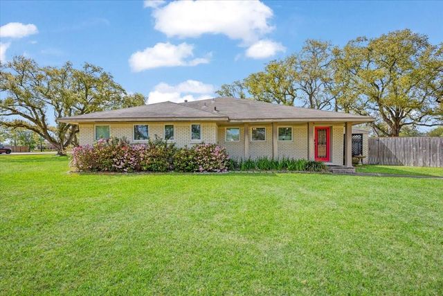 3224 Patricia Ln — W D C Hall