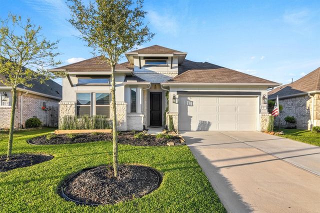 3319 Old Ironwood Dr — The Meadows at Imperial Oaks