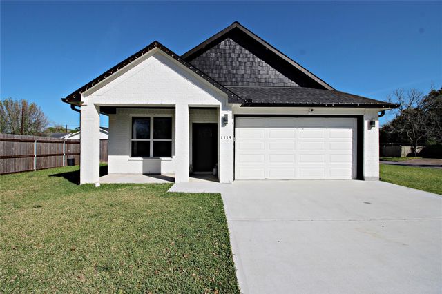 1118 N Shepherd Dr — Danubina Court Sec 02c