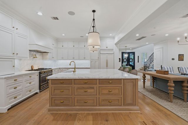 2607 Admiralty Bend Ln — Wdlnds Lake Woodlands East Sho