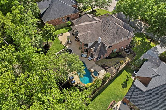 6110 Country Falls Ln — Kings Point