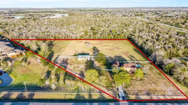 1511 Old Alvin Rd — D H M Hunter