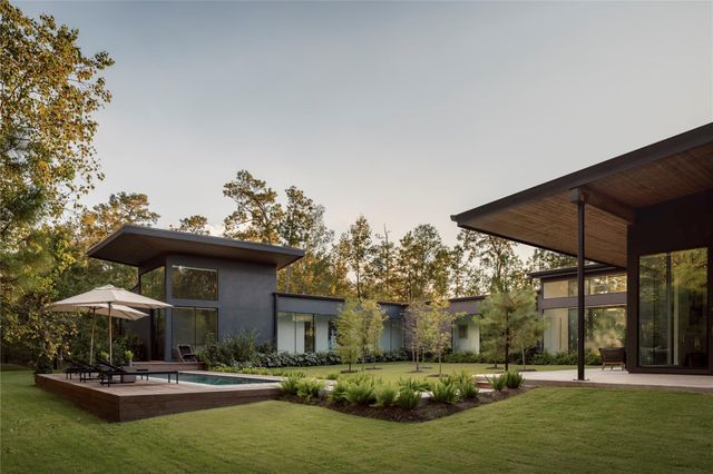 12041 Oak Forest Ln — Canyon Crossing