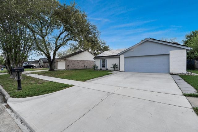 10203 Hollow Canyon Dr — Townewest
