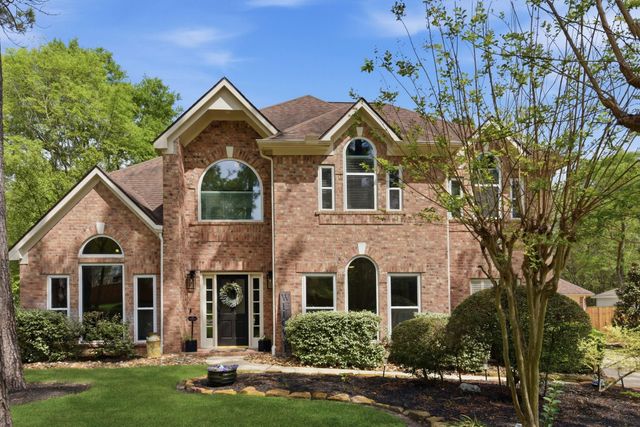 68 E Sandalbranch Cir — Wdlnds Village Alden Br 18