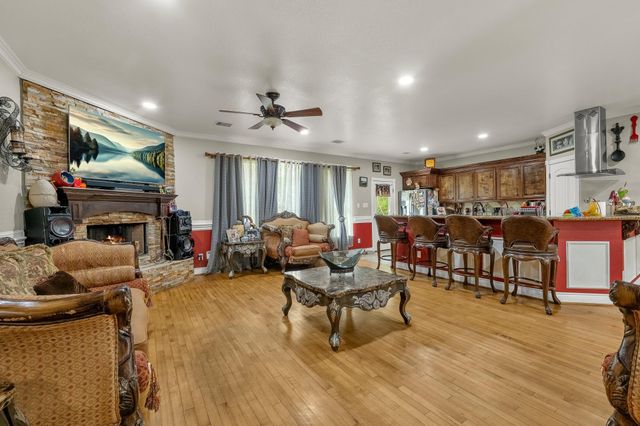 18740 Deer Glen Dr — Deer Glen Estates