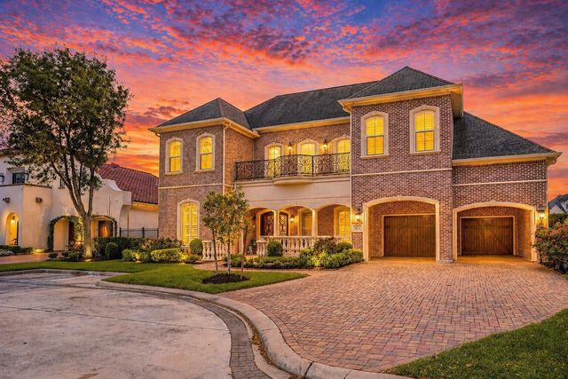 15611 Oyster Cv — Lake Pointe