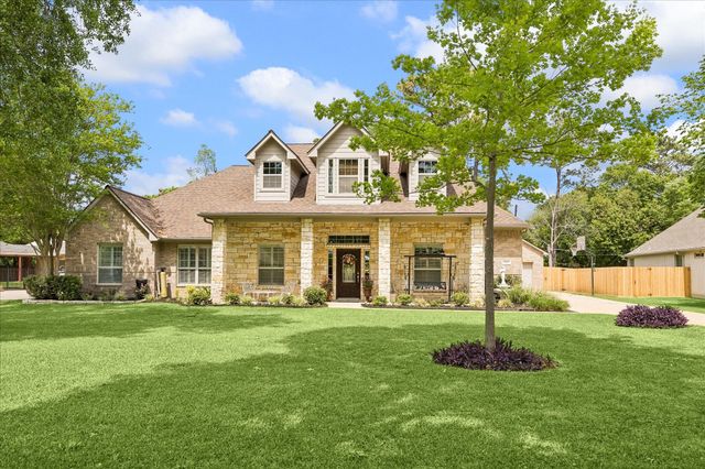 14318 Saras Walk Walk — Marks Glen