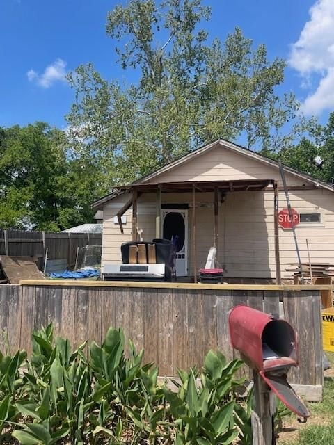 611 7th St — Benders North