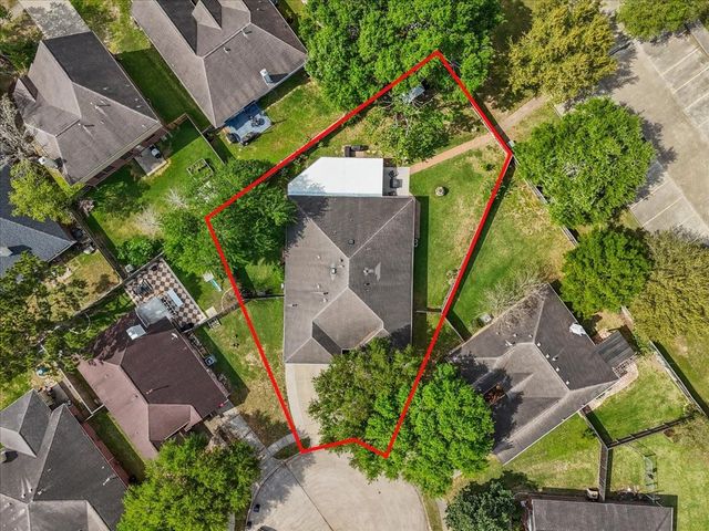 5102 Cherrywood Ct — Countryside