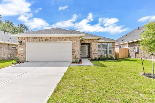 3014 King Oaks St — King Oaks Village